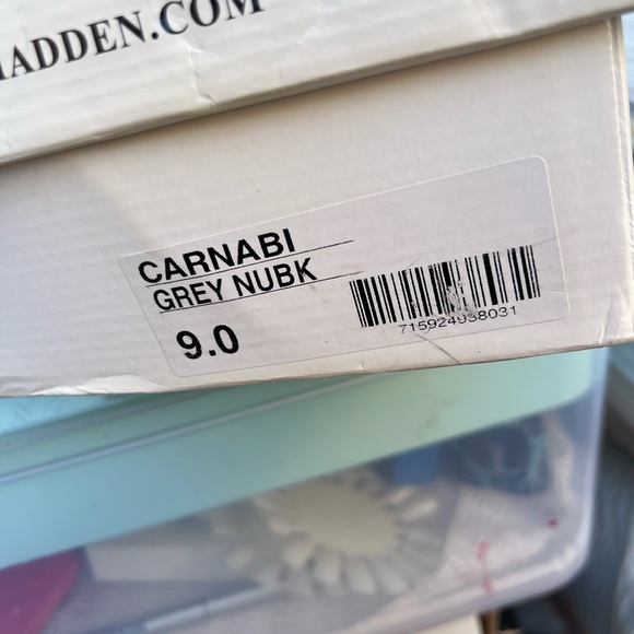 Sightly used shoes - Picture 5 of 5